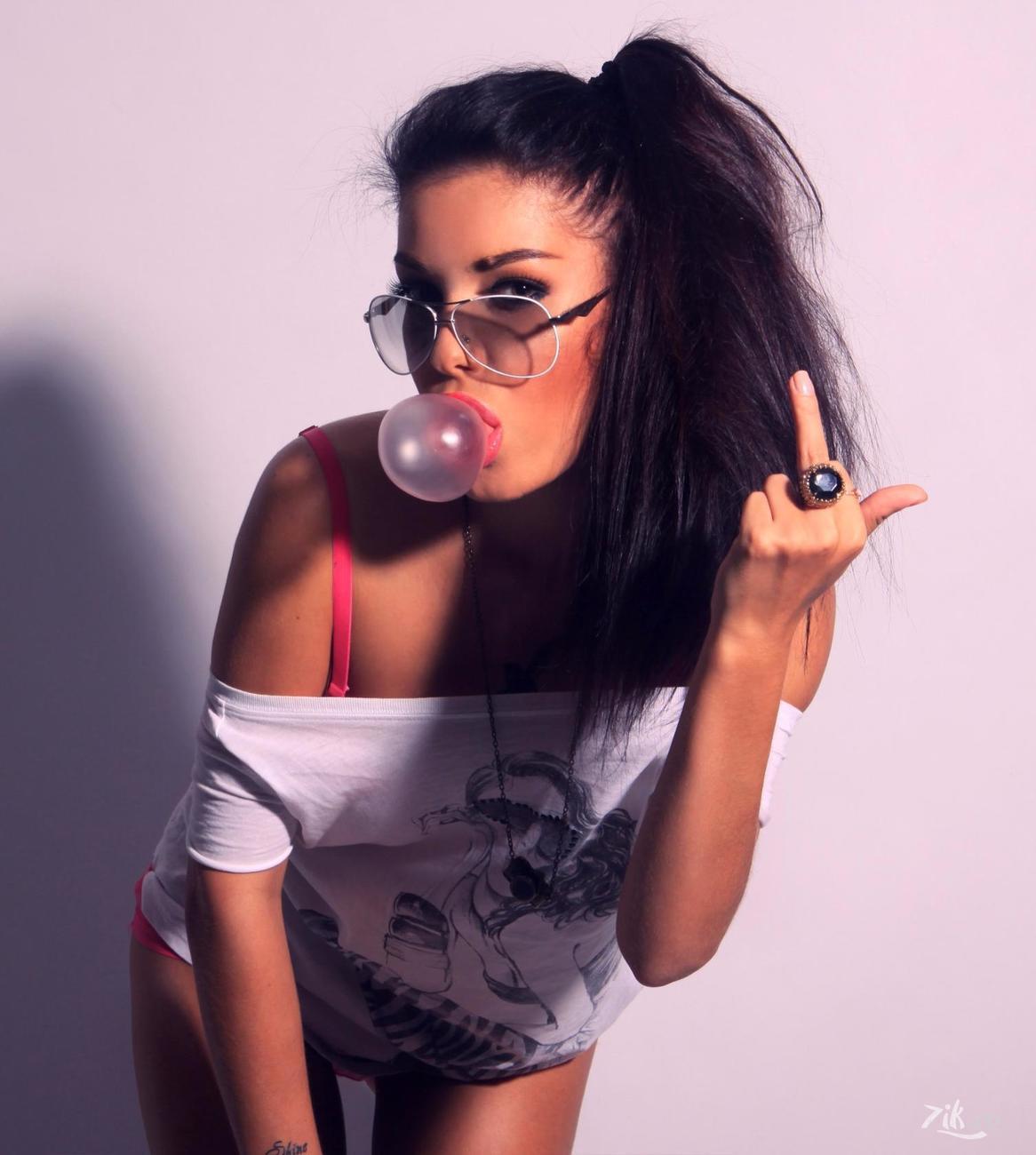 Catch Sassy girls online — enter chat