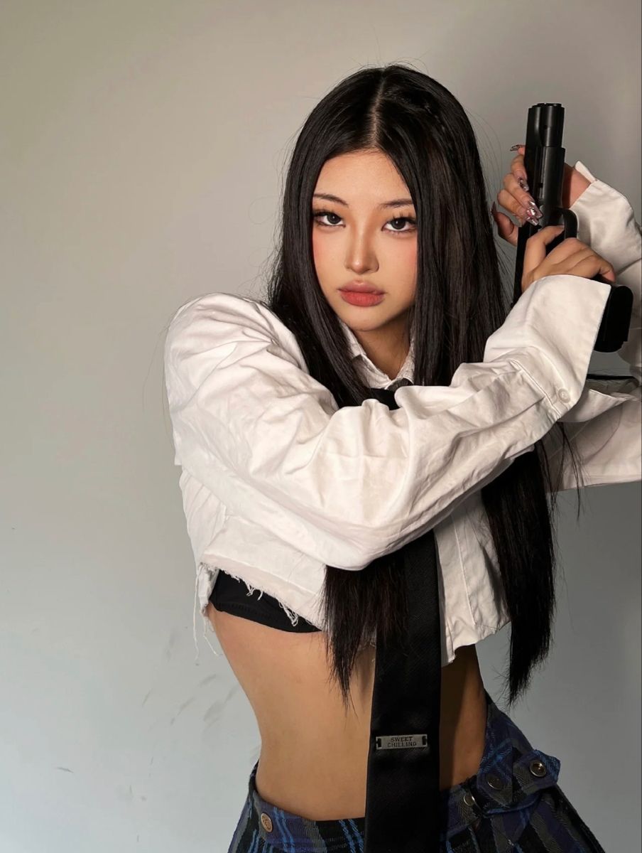 A cozy shot with Sassy girls — straight from Castries